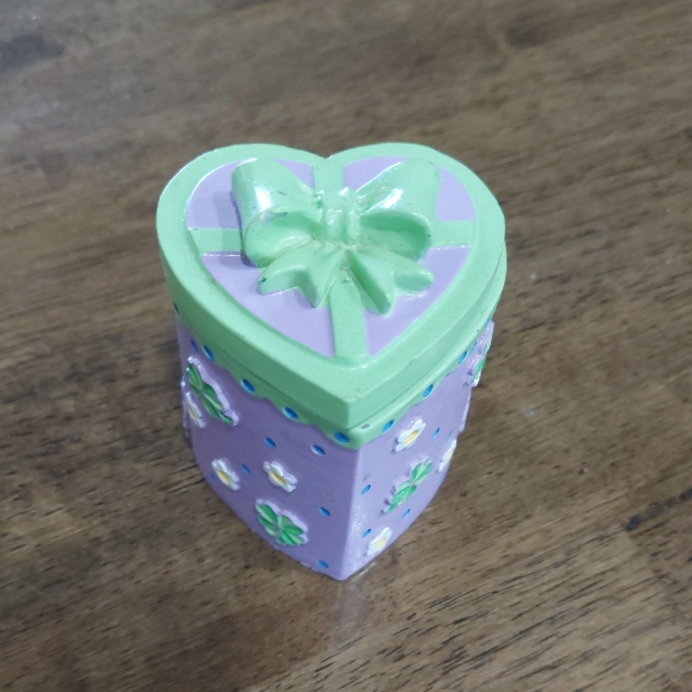 Claire's 2004 Heart-Shaped Purple and Green Trinket Box